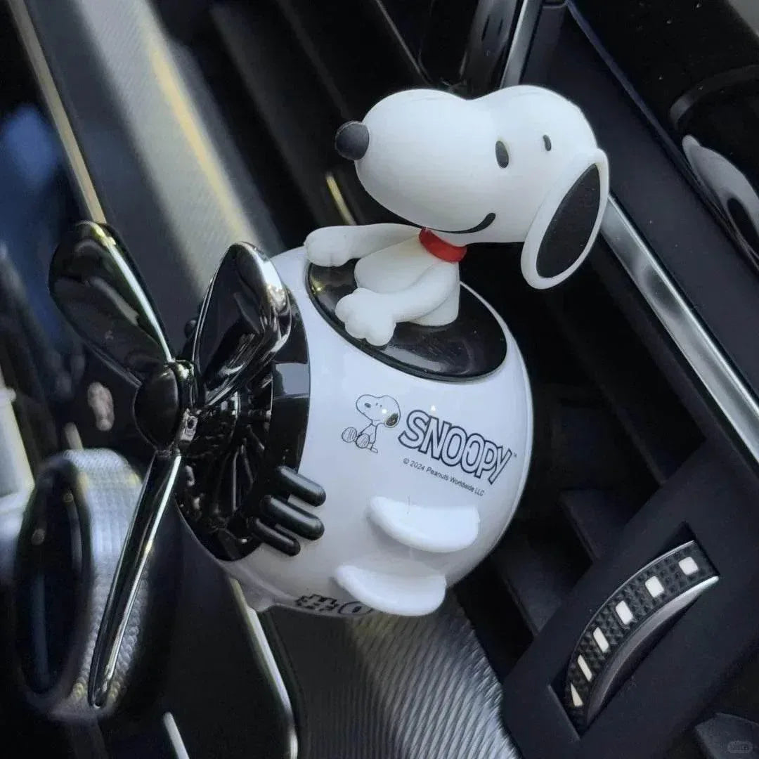 Snoopy Car Air Freshener – Rotating Head Vent Clip Aroma Diffuser
