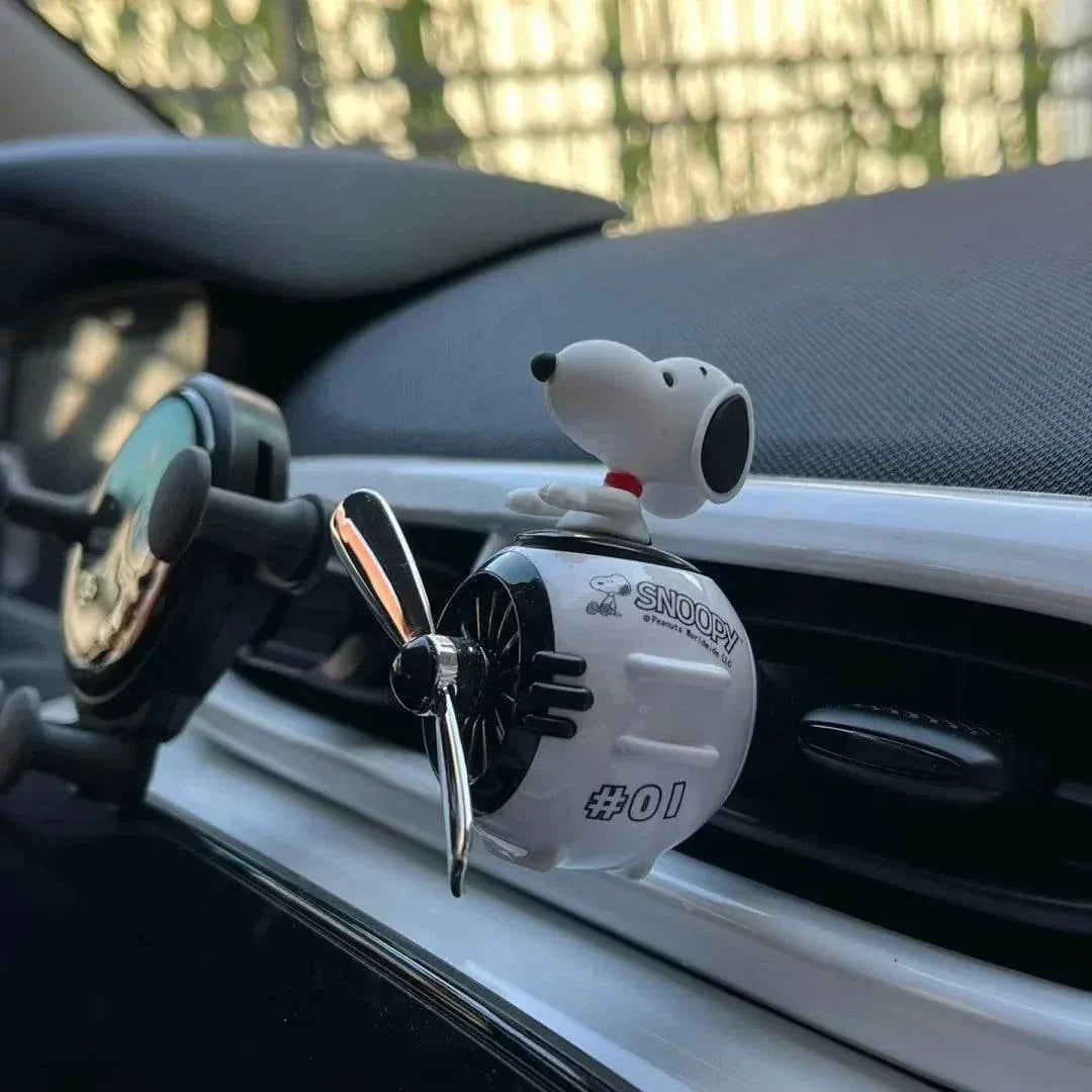 Snoopy Car Air Freshener – Rotating Head Vent Clip Aroma Diffuser